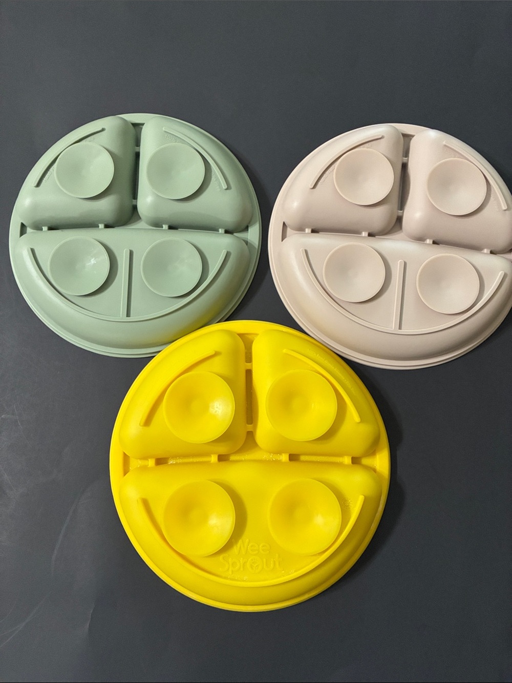 Wee Sprout - 3 SILICONE PLATES ( babies/toddlers) - Picture 2 of 9